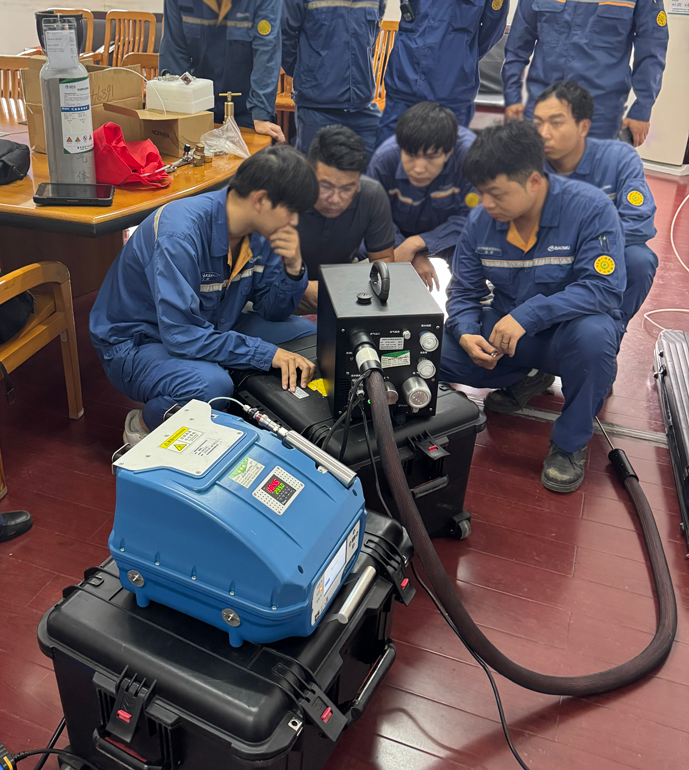 赴武漢某檢測公司進(jìn)行儀器檢查及客戶培訓(xùn)